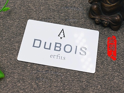 免费设计_定制_DUBOIS纯白拉丝镂空金属名片卡样版